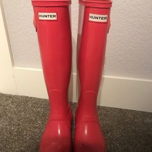 Hunter rain boots- glossy coral color (hyper pink)
